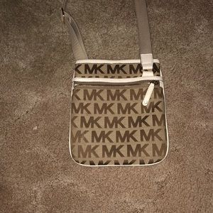 Michael Kors side purse